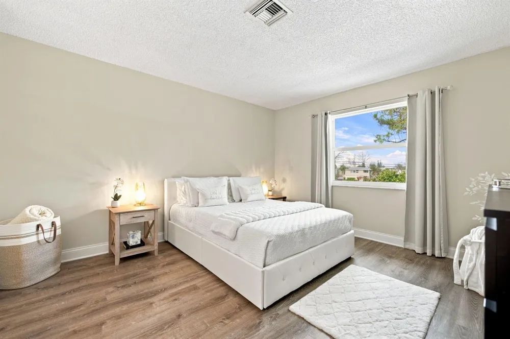 1121 CACTUS TERRACE #203 Delray Beach, FL 33445