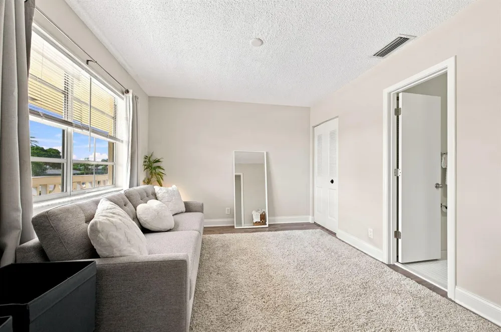 1121 CACTUS TERRACE #203 Delray Beach, FL 33445