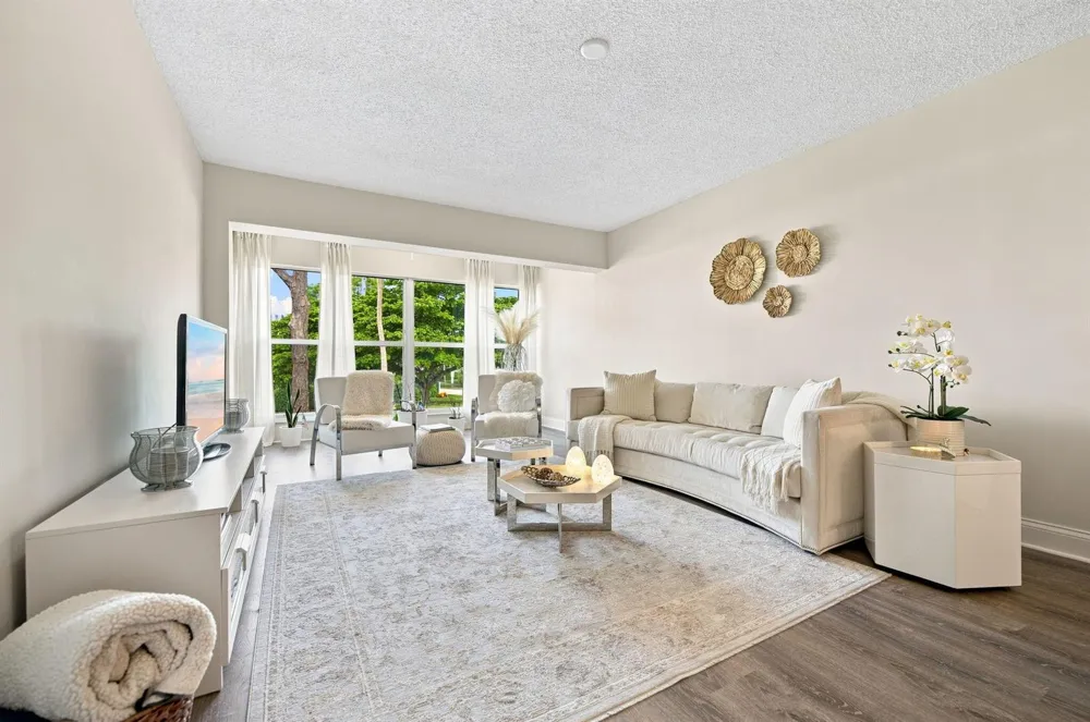 1121 CACTUS TERRACE #203 Delray Beach, FL 33445