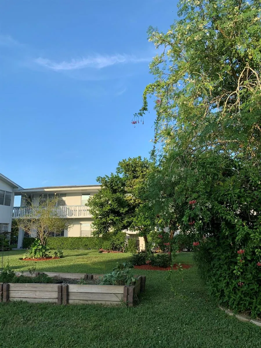 344 Norwich O West Palm Beach, FL 33417