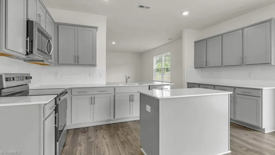 4801 Reedy Creek Farm Circle Greensboro, NC 27405
