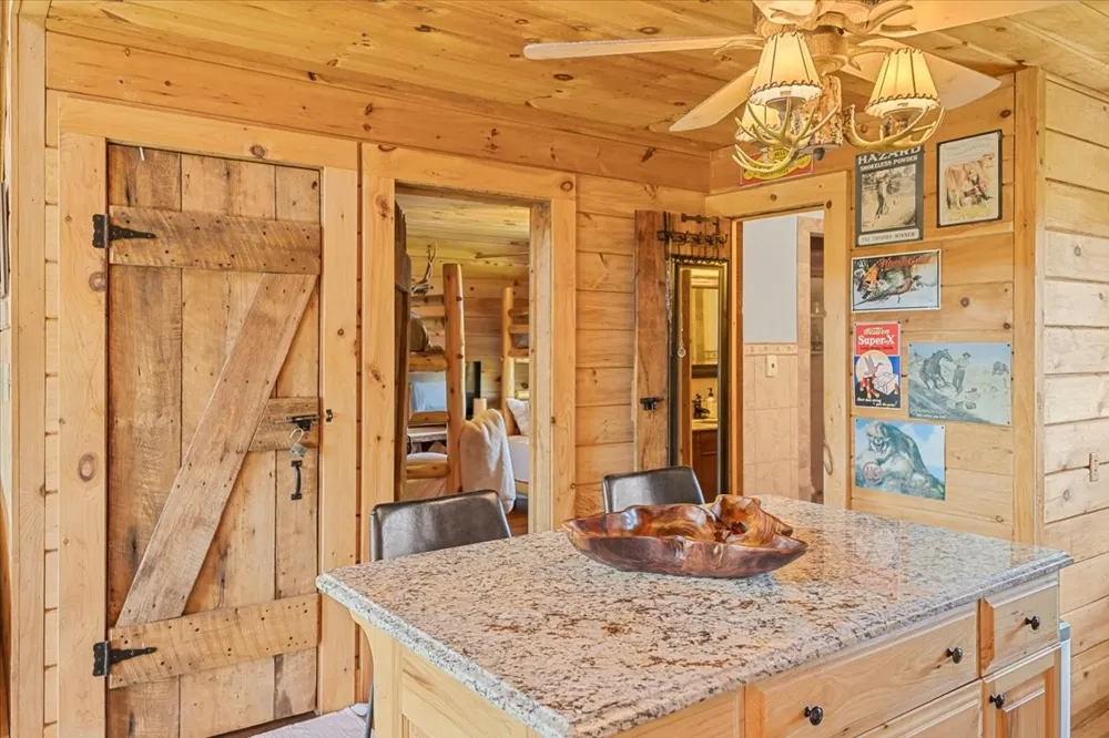 490 Mountain Springs Rd Tannersville, VA 24377