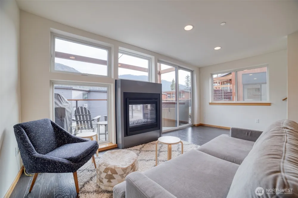 200 Pass Life Way #1 Snoqualmie Pass, WA 98068