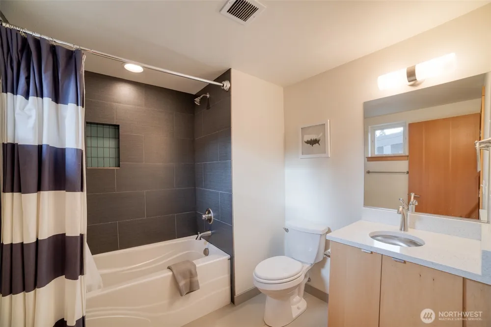 200 Pass Life Way #1 Snoqualmie Pass, WA 98068