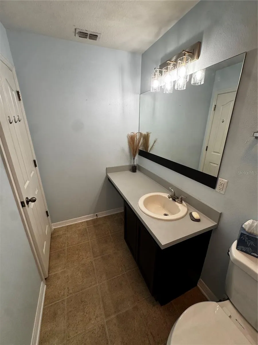 10851 KENSINGTON PARK AVENUE Riverview, FL 33578