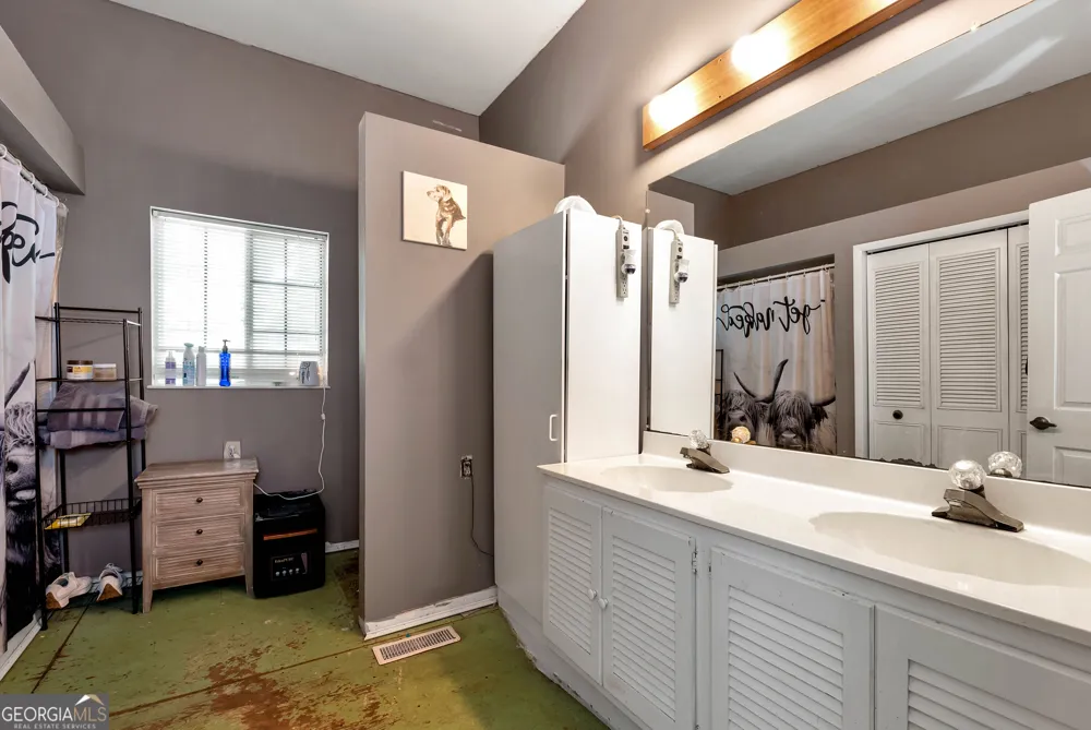 73 Mahaffey ST Jefferson, GA 30549