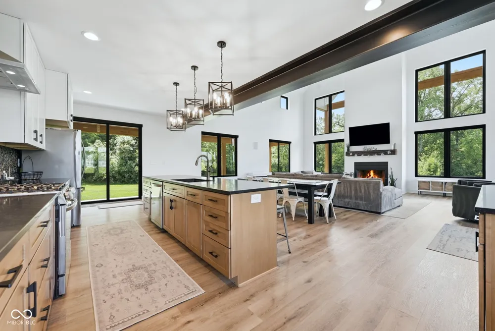 12352 Hoosier Road Fishers, IN 46037