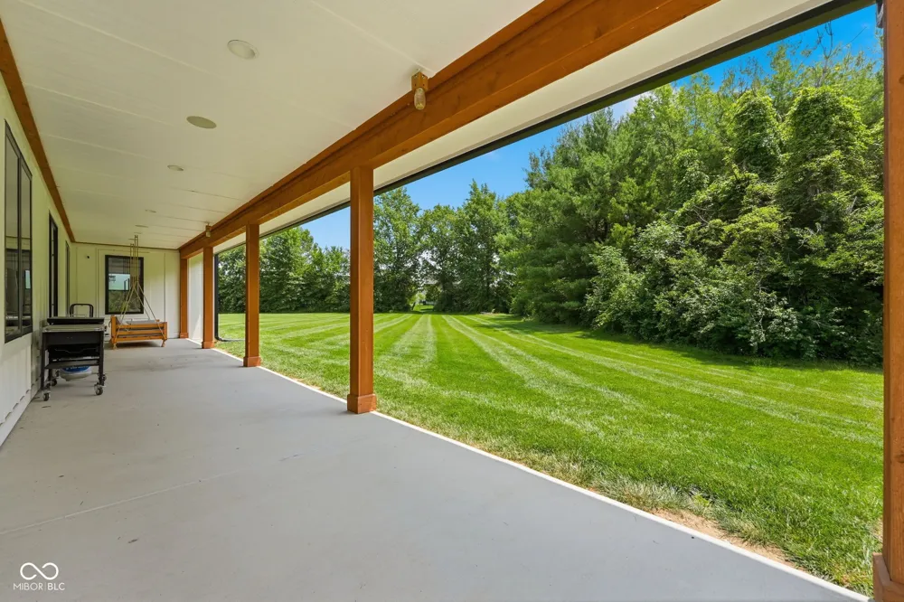 12352 Hoosier Road Fishers, IN 46037