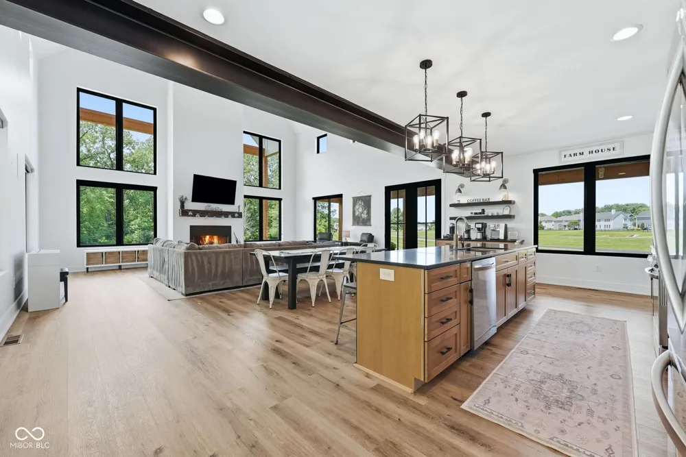12352 Hoosier Road Fishers, IN 46037