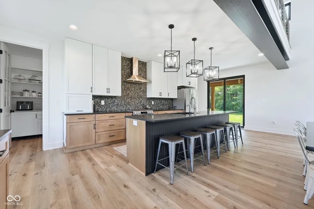 12352 Hoosier Road Fishers, IN 46037