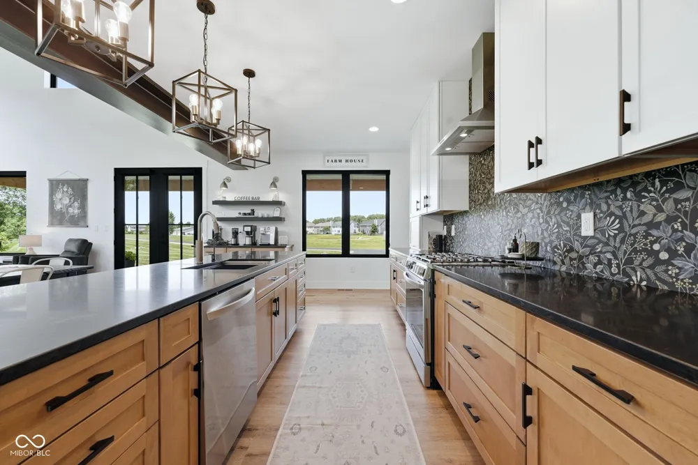 12352 Hoosier Road Fishers, IN 46037