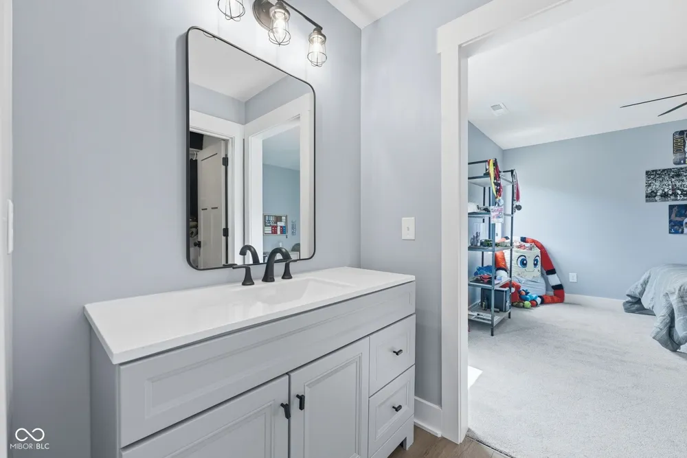 12352 Hoosier Road Fishers, IN 46037