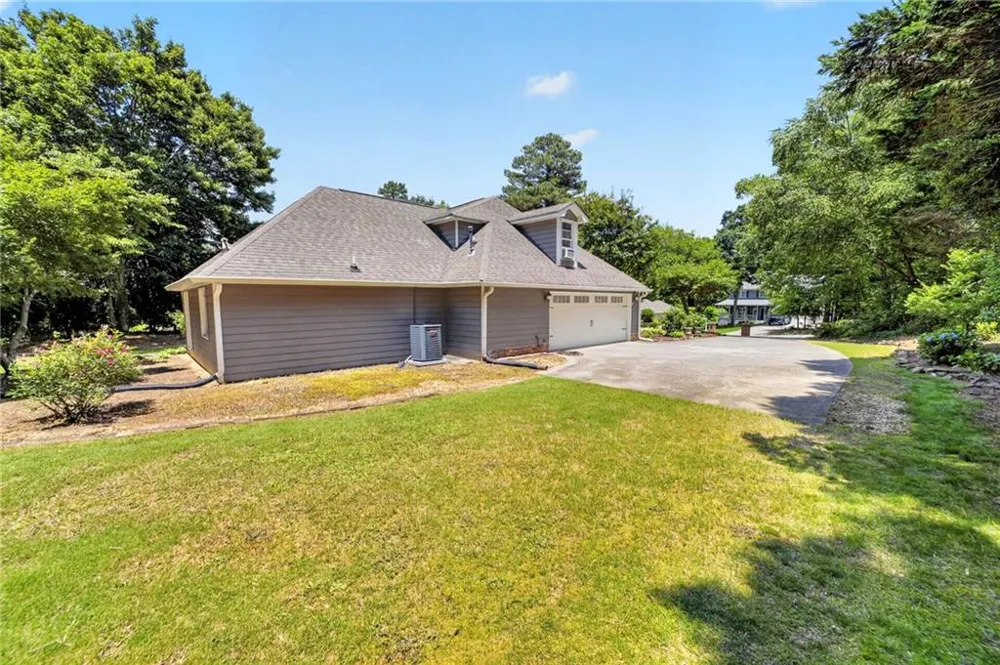 1650 Peachcrest Drive Lawrenceville, GA 30043