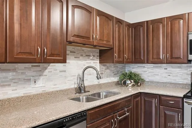690 S Alton Way #6C Denver, CO 80247