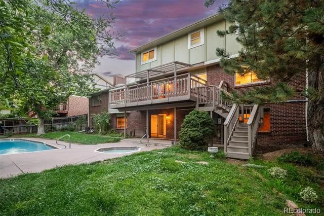 10562 E Maplewood Drive Englewood, CO 80111