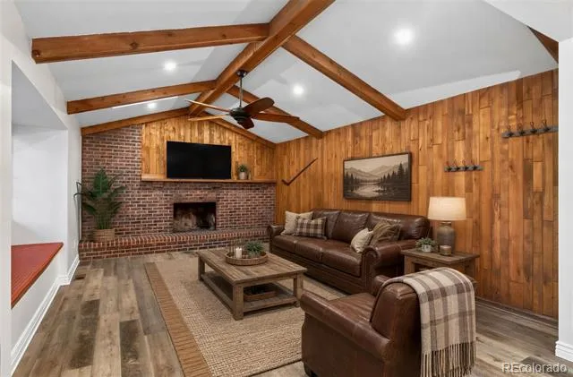 10562 E Maplewood Drive Englewood, CO 80111