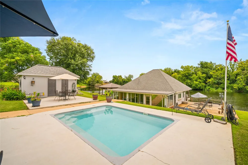 176 Starlight Pointe Natchitoches, LA 71457