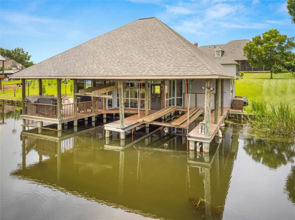 176 Starlight Pointe Natchitoches, LA 71457