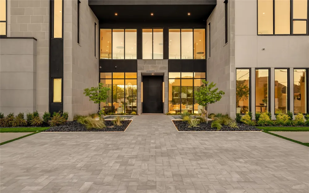 10011 Lennox Lane Dallas, TX 75229