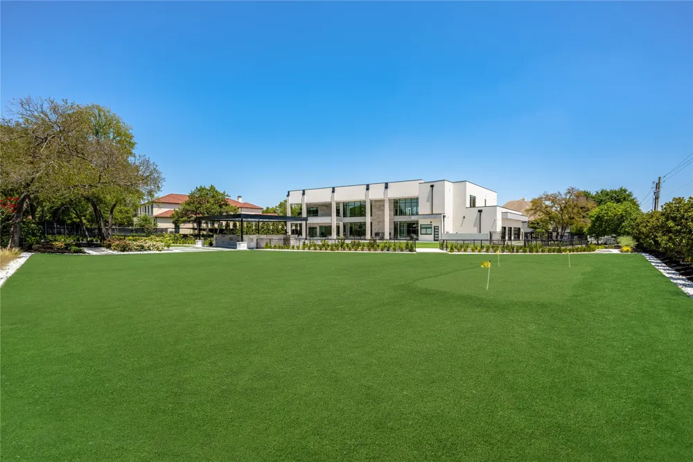 10011 Lennox Lane Dallas, TX 75229