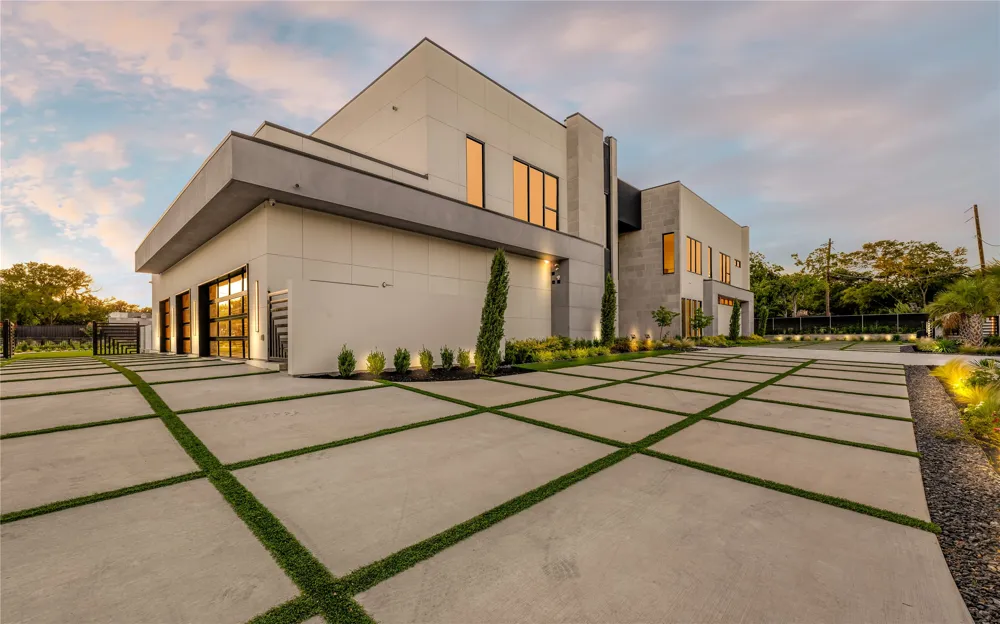 10011 Lennox Lane Dallas, TX 75229