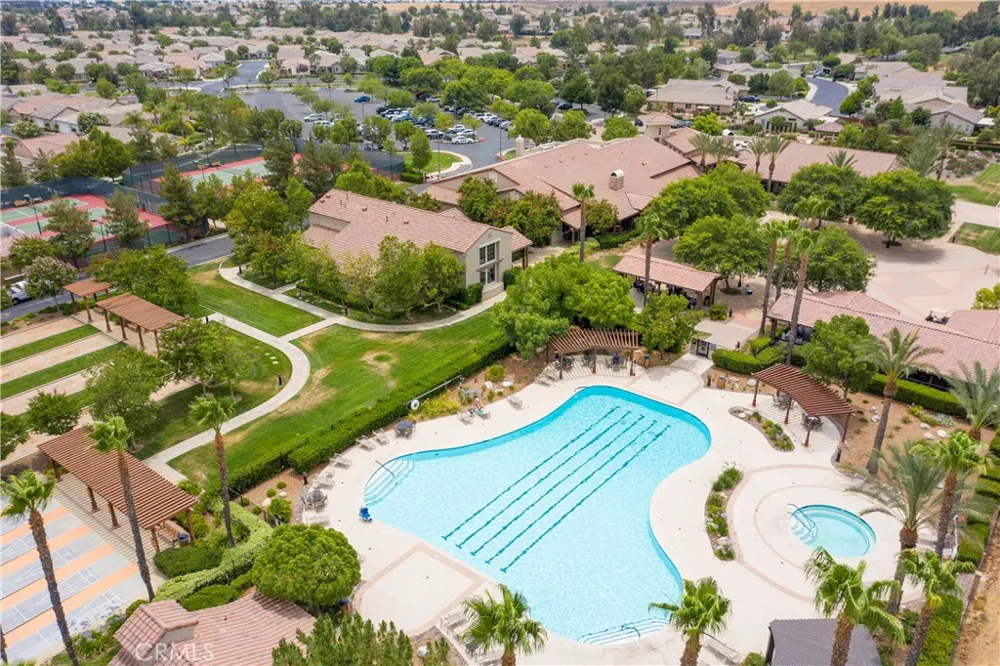 8071 Hazeltine Hemet, CA 92545