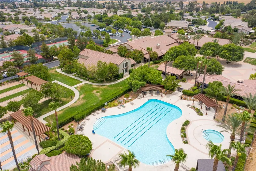 8071 Hazeltine Hemet, CA 92545