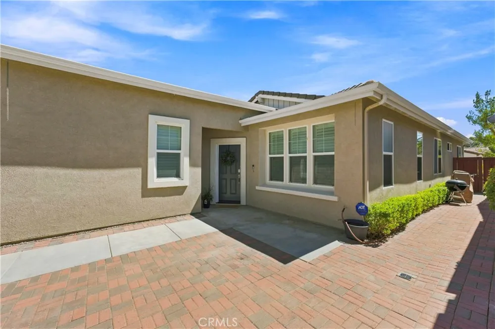 8071 Hazeltine Hemet, CA 92545