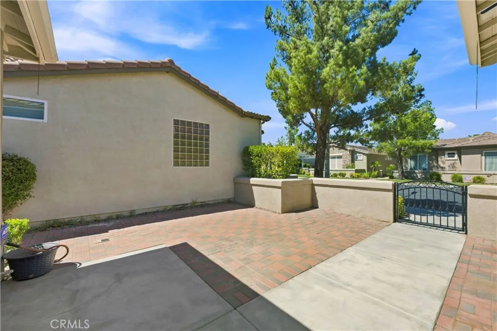 8071 Hazeltine Hemet, CA 92545