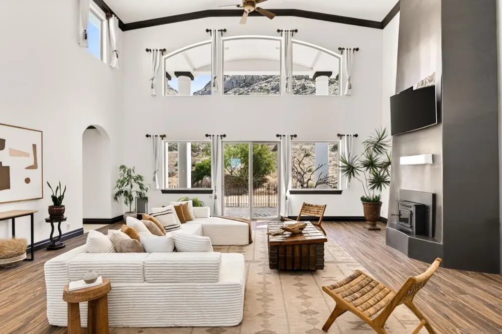 8022 Wesley Rd Joshua Tree, CA 92252