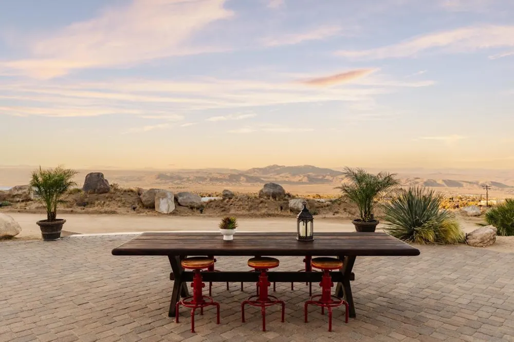 8022 Wesley Rd Joshua Tree, CA 92252
