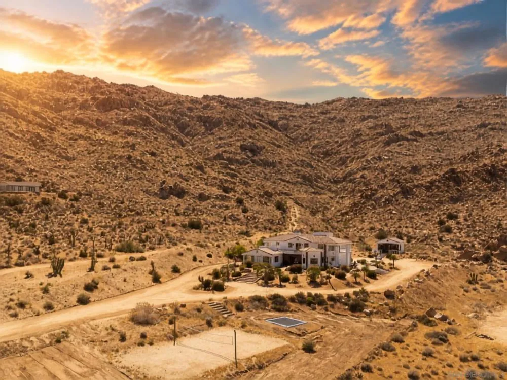 8022 Wesley Rd Joshua Tree, CA 92252