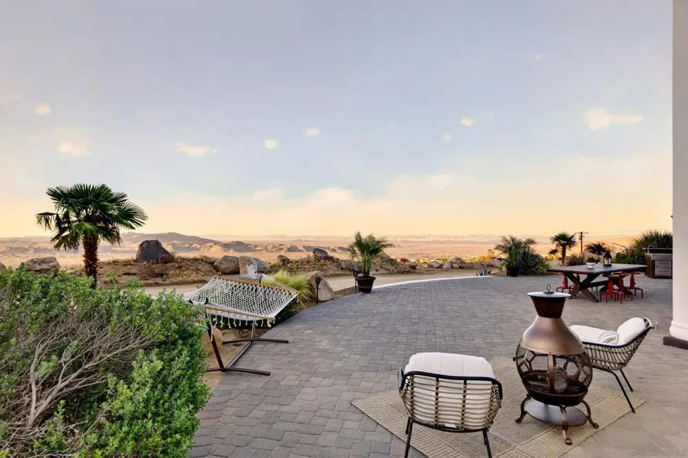 8022 Wesley Rd Joshua Tree, CA 92252