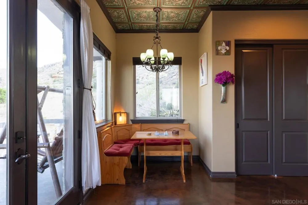8022 Wesley Rd Joshua Tree, CA 92252