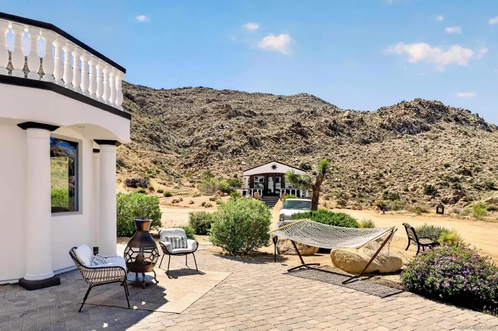8022 Wesley Rd Joshua Tree, CA 92252