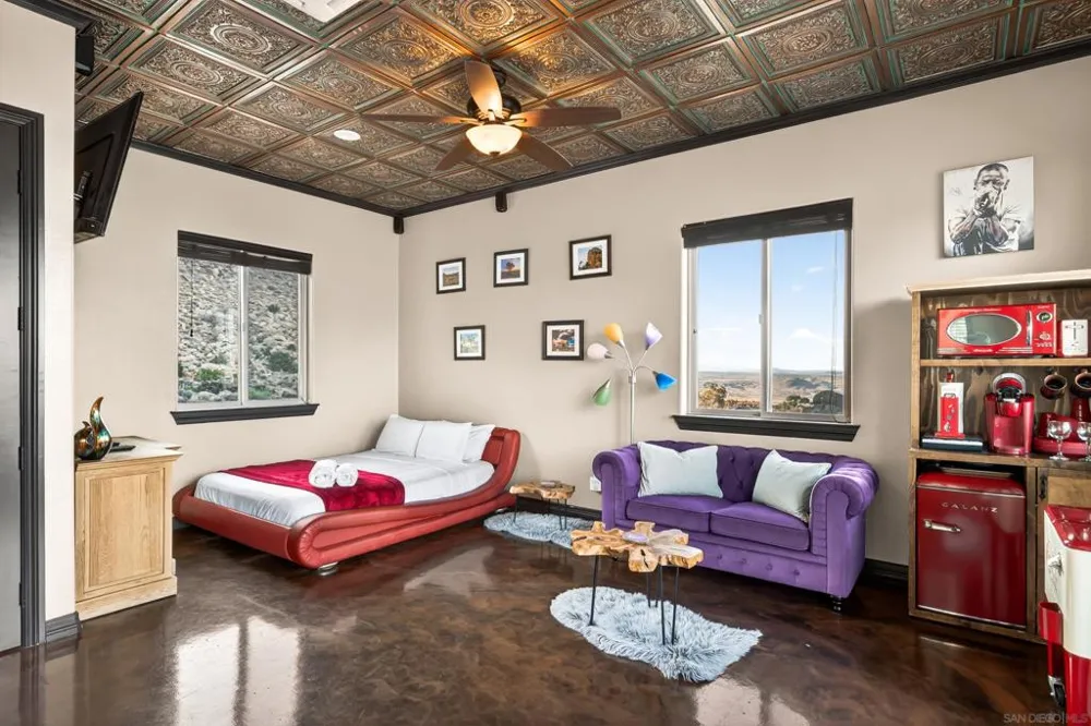 8022 Wesley Rd Joshua Tree, CA 92252