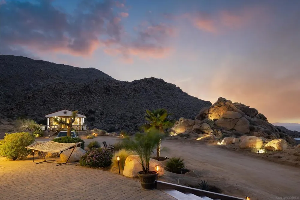 8022 Wesley Rd Joshua Tree, CA 92252