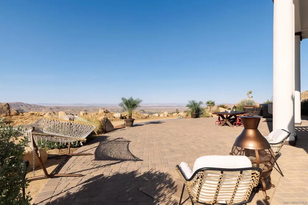 8022 Wesley Rd Joshua Tree, CA 92252