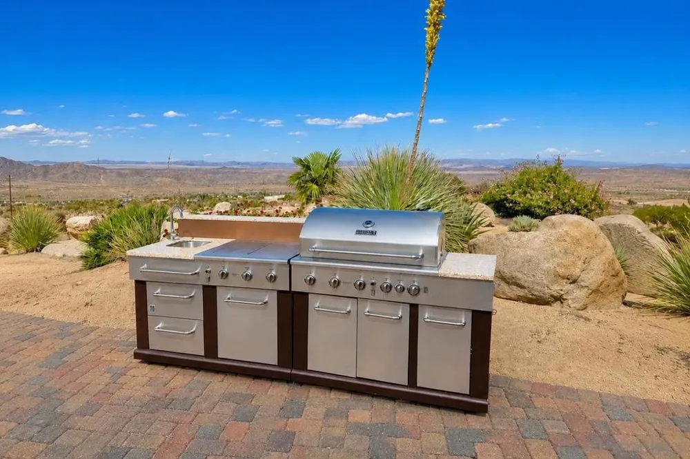 8022 Wesley Rd Joshua Tree, CA 92252