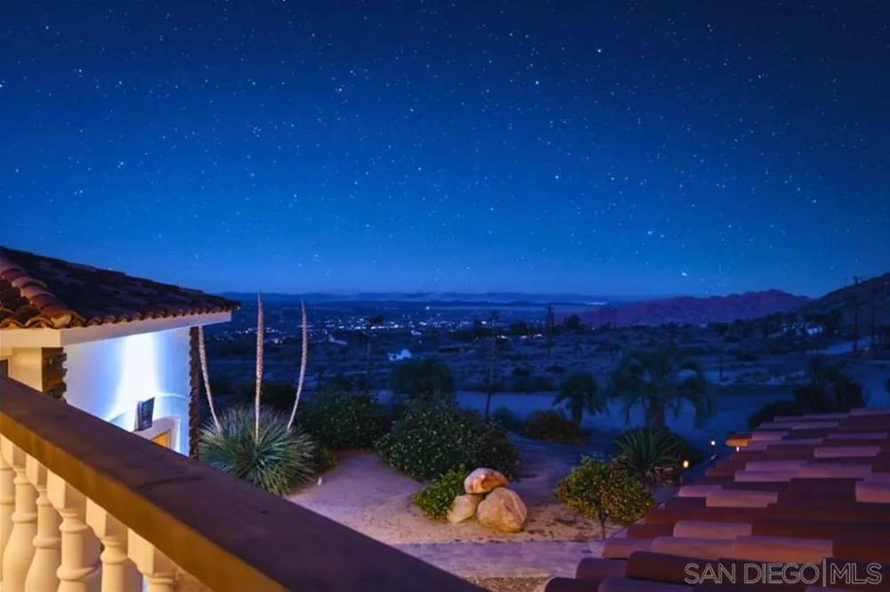8022 Wesley Rd Joshua Tree, CA 92252