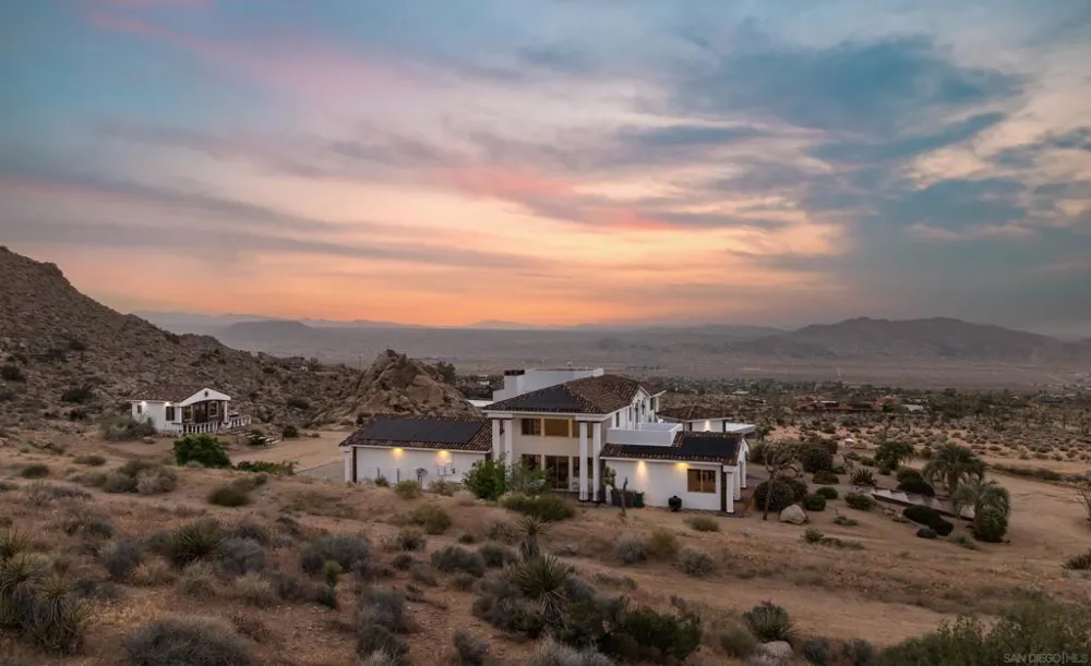 8022 Wesley Rd Joshua Tree, CA 92252