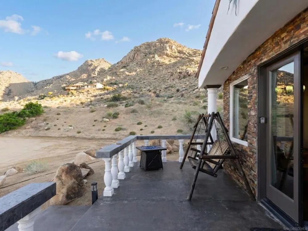8022 Wesley Rd Joshua Tree, CA 92252