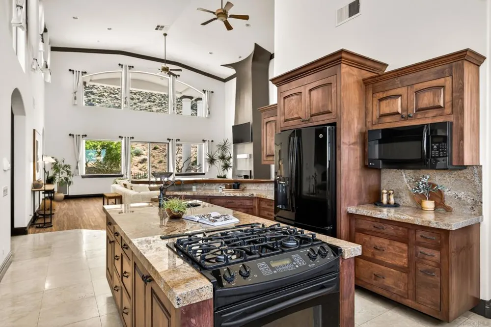8022 Wesley Rd Joshua Tree, CA 92252