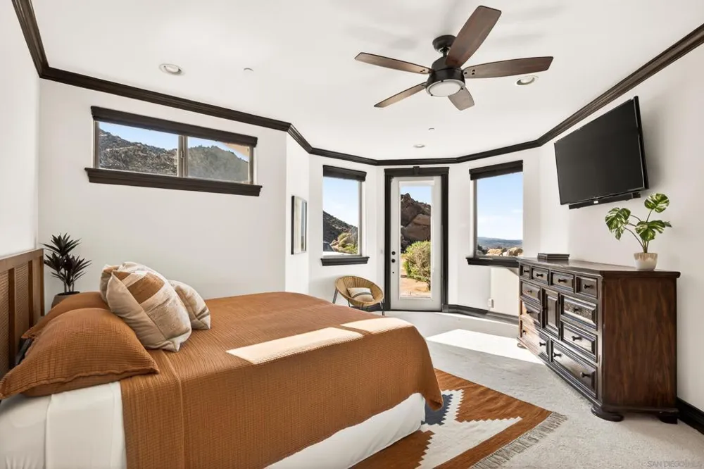 8022 Wesley Rd Joshua Tree, CA 92252