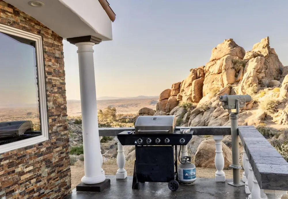 8022 Wesley Rd Joshua Tree, CA 92252