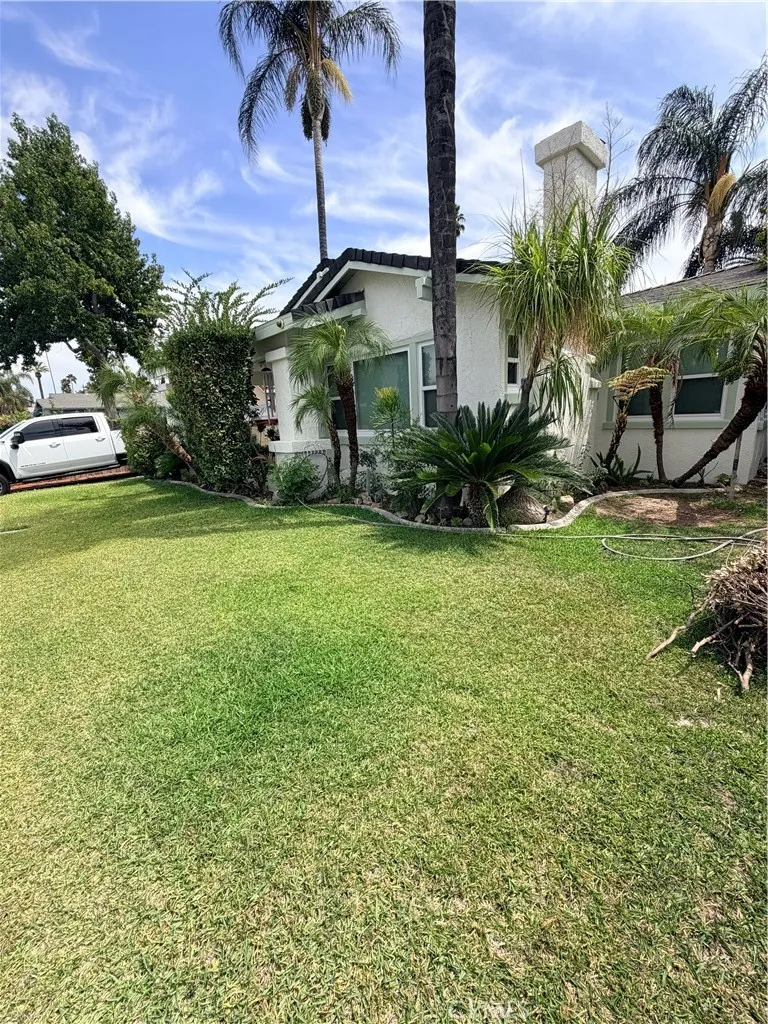 4574 Central Ave Riverside, CA 92506