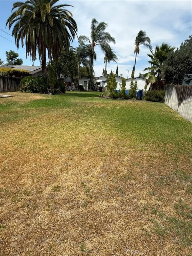 4574 Central Ave Riverside, CA 92506