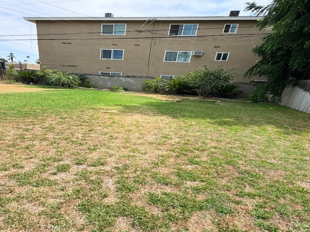 4574 Central Ave Riverside, CA 92506