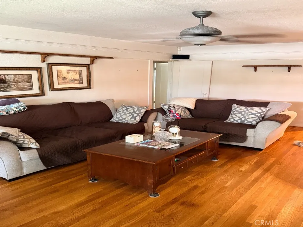 4574 Central Ave Riverside, CA 92506
