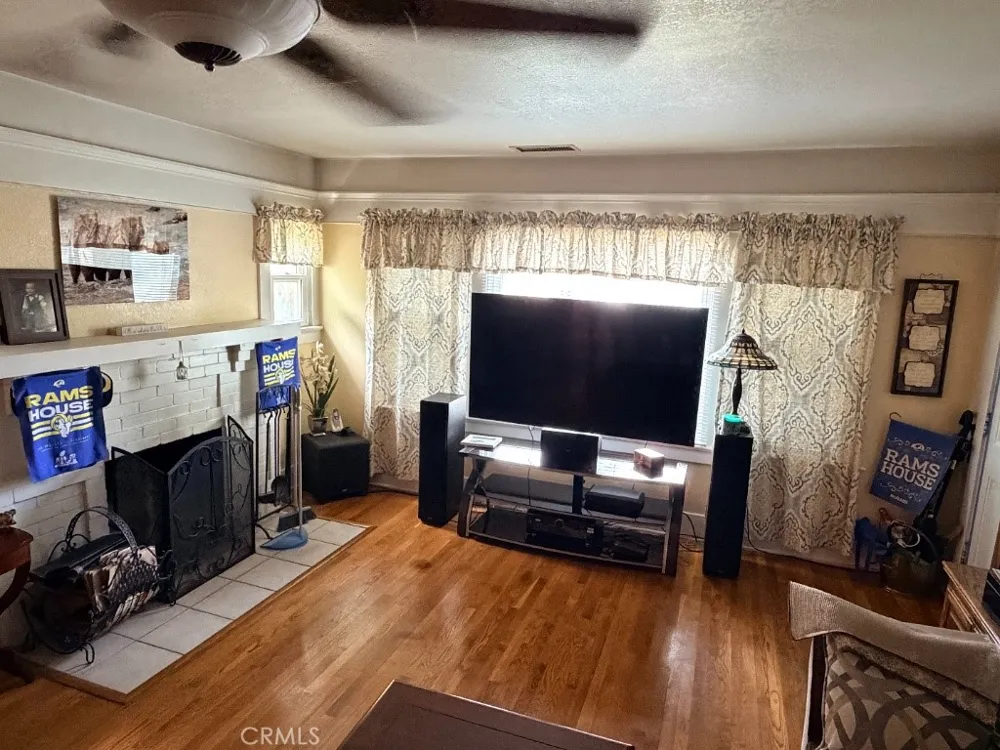 4574 Central Ave Riverside, CA 92506